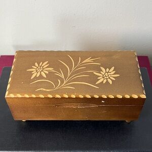 Vintage Hand Carved‎ Swiss Wooden Music Jewelry Box w Edelweiss Floral Design